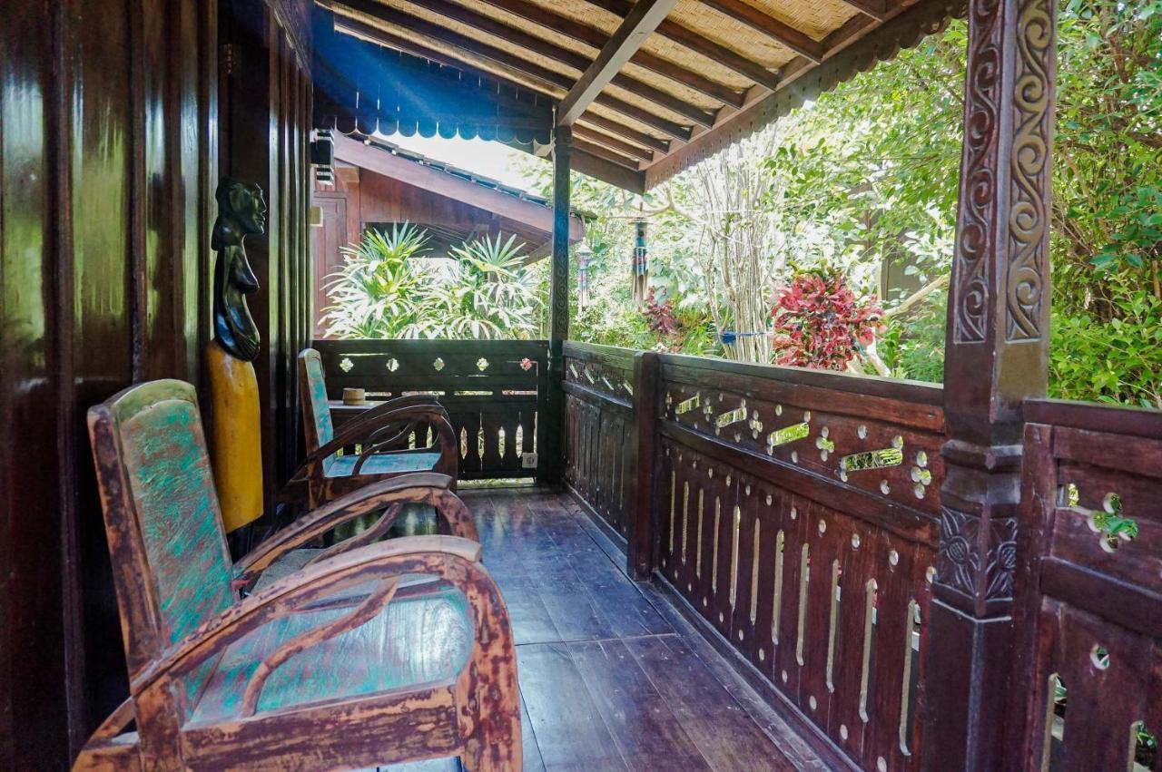 The Wisma Pulau Merah Pasanggaran Exterior foto